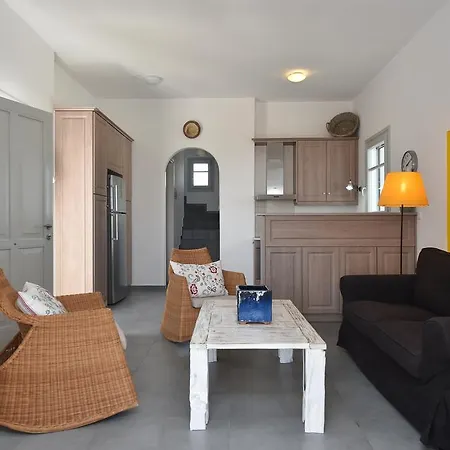 Aspro Villa Piso Livadi