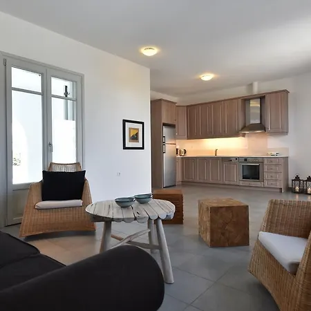 Villa Aspro Piso Livadi