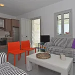 Aspro Piso Livadi