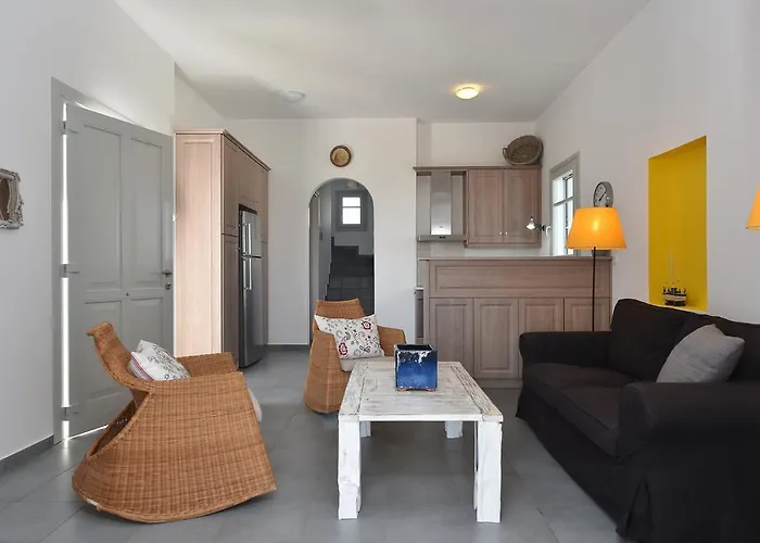 Aspro Villa Piso Livadi